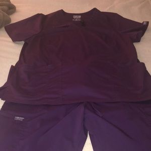 Scrubs Shirt 2X pants XL eggplant